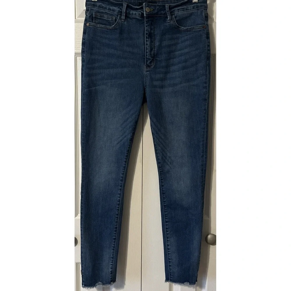 Judy Blue High Waisted Frayed Slit Hem Skinny Fit Jeans Size 13/31 (30x28) - Picture 9 of 10